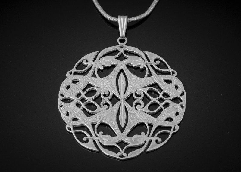Mull Round Pendant - Silver (Large)