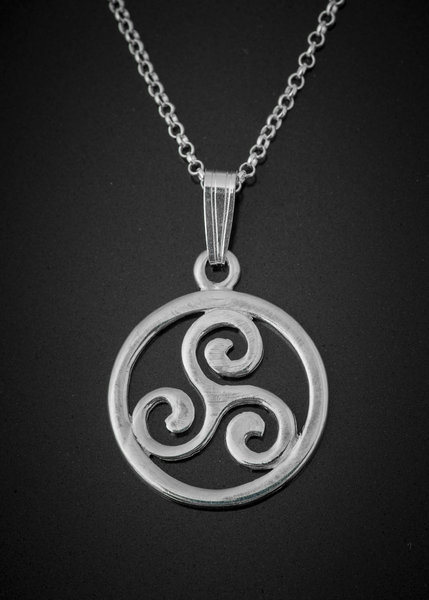 Small Circular Sun Disc Pendant - Silver